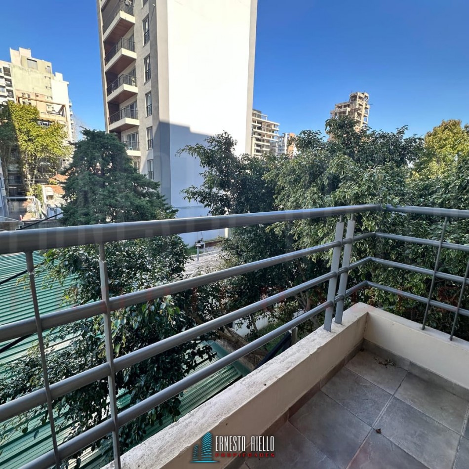 ¡ALQUILER DEPTO TRES AMBIENTES DE CATEGORIA, CON DETALLES DE LUJO, QUILMES CENTRO!