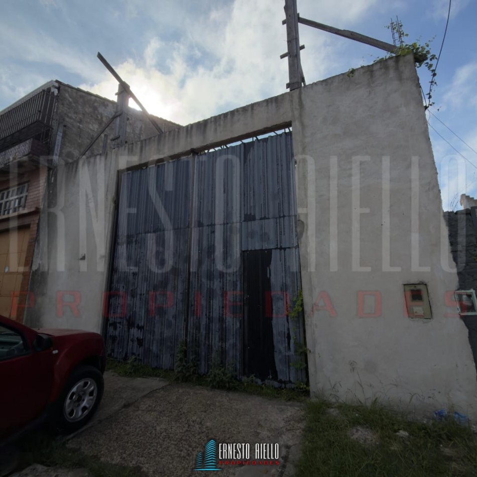 VENTA GALPON/ DEPOSITO , MUY BUENA UBICACION ESTRATEGICA  , DOCK SUD, AVELLANEDA.
