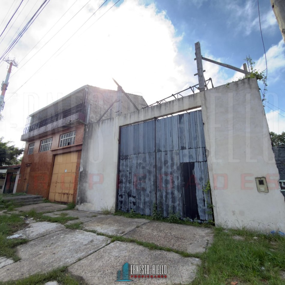 VENTA GALPON/ DEPOSITO , MUY BUENA UBICACION ESTRATEGICA  , DOCK SUD, AVELLANEDA.