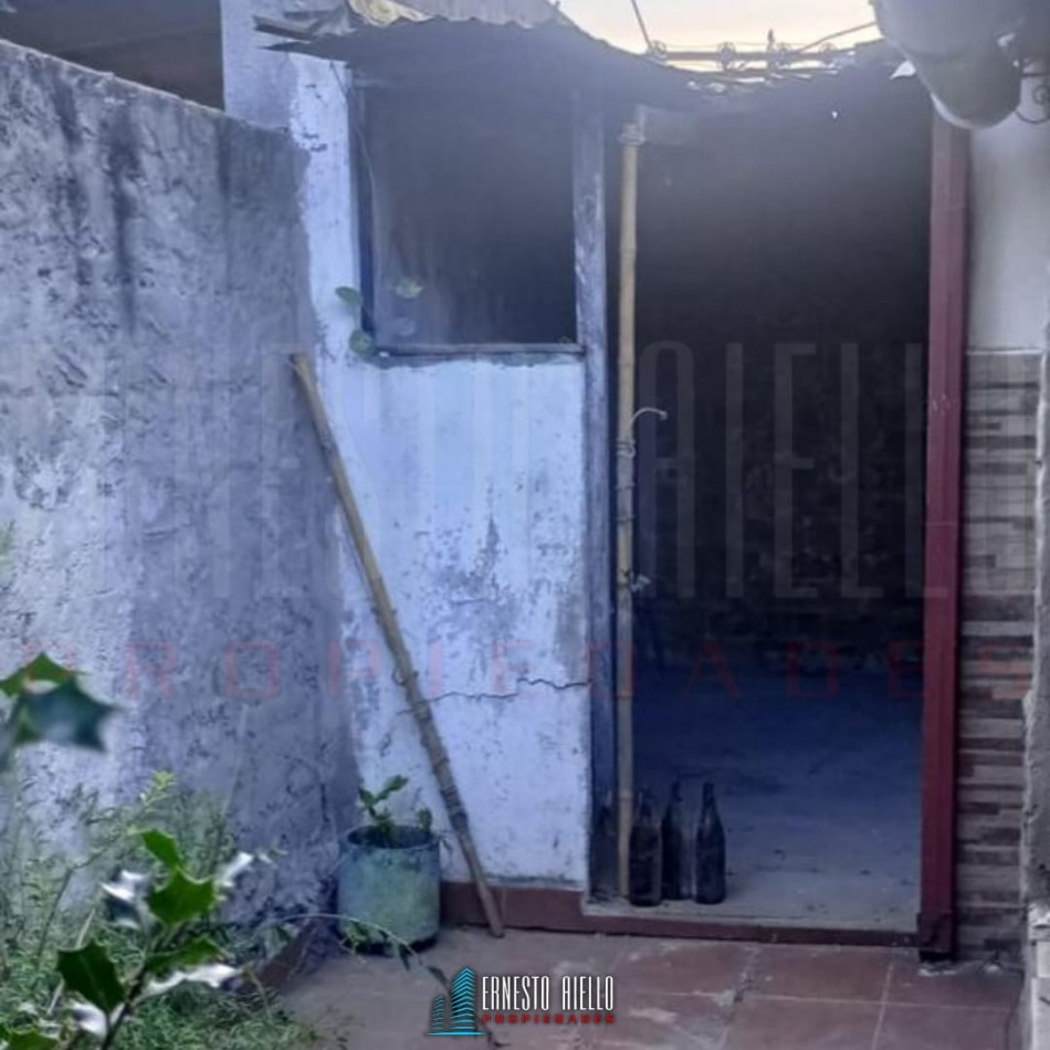 VENTA PH 3 AMBIENTES OPORTUNIDAD EN AVELLANEDA A REFACCIONAR.