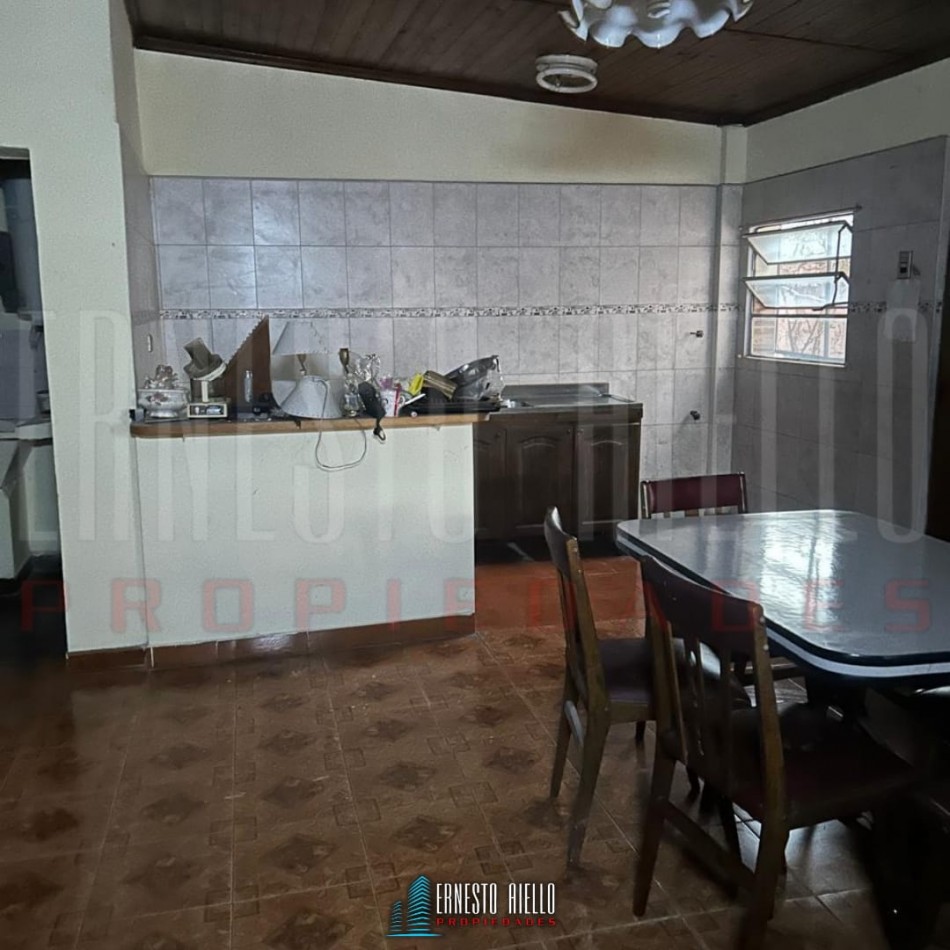 VENTA PH 3 AMBIENTES OPORTUNIDAD EN AVELLANEDA A REFACCIONAR.