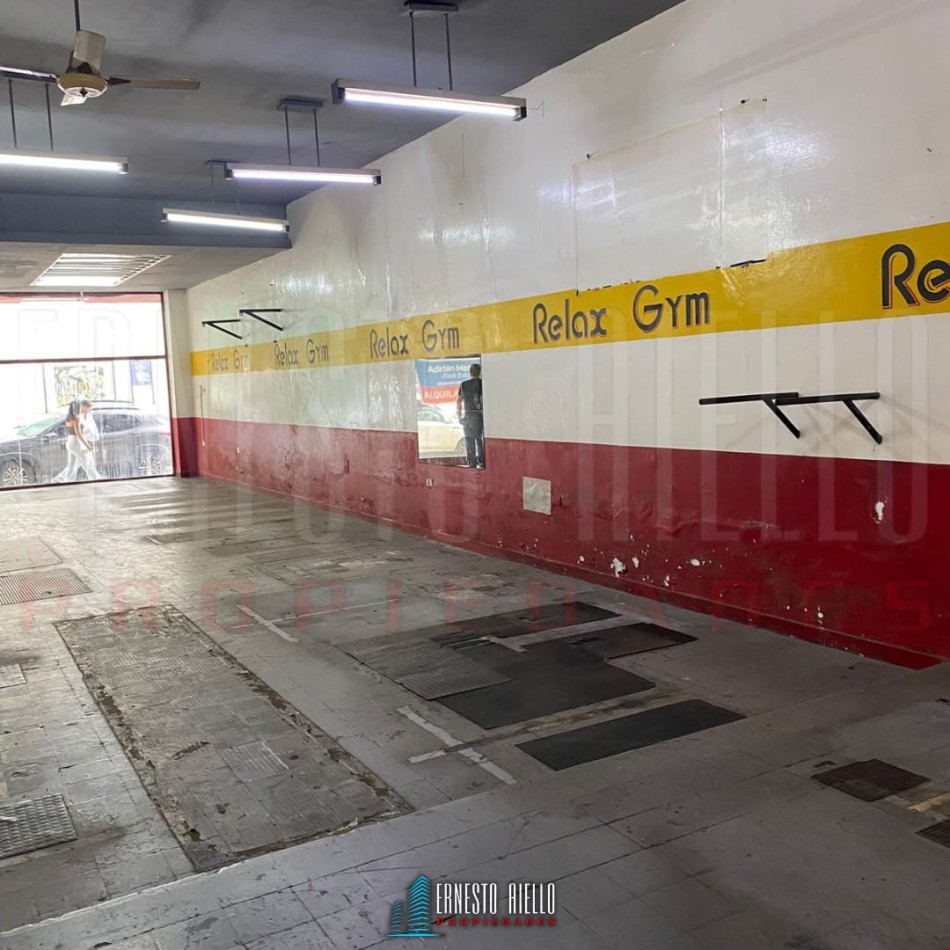 ¡ALQUILER LOCAL COMERCIAL EN PLENO CENTRO DE QUILMES!