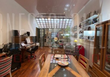 VENTA COMODA CASA 3 AMBIENTES EN LOS ROBLES AL 100. DON BOSCO