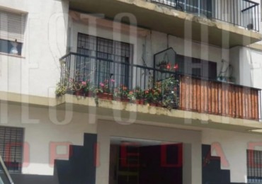 VENTA DEPARTAMENTO 4 AMBIENTES CON PATIO, QUILMES CENTRO.