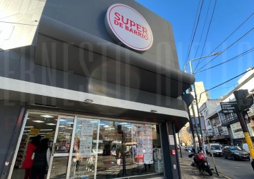 VENTA IMPONENTE LOCAL DE 1680 M2 APROX, QUILMES CENTRO.