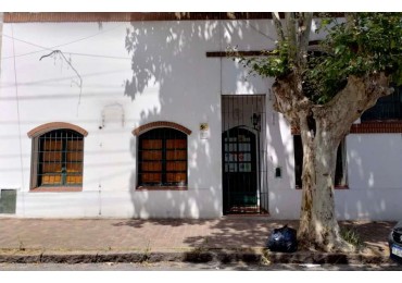 VENTA CASA 5 MBIENTES USO PROFESIONAL, QUILMES.