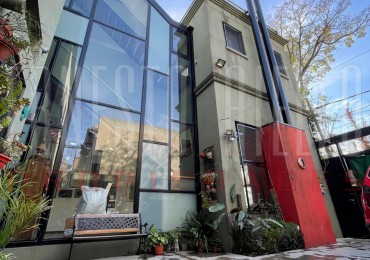 EXCELENTE PH DE 4 AMBIENTES CON PATIO, TERRAZA Y COCHERA PARA 3 AUTOS, QUILMES.