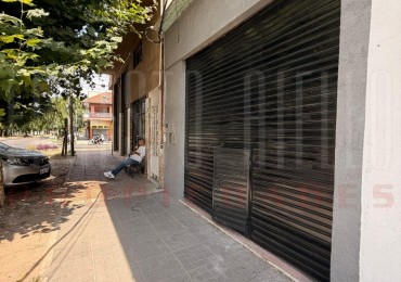 ¡ALQUILER LOCAL COMERCIAL SOBRE AVENIDA EN QUILMES OESTE!
