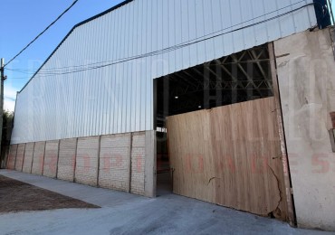 ALQUILER GALPON A ESTRENAR, MUY BUENA UBICACION FRENTE A NISSAN, QUILMES OESTE CENTRO.