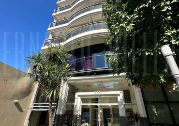 ¡ALQUILER DEPTO TRES AMBIENTES DE CATEGORIA, CON DETALLES DE LUJO, QUILMES CENTRO!